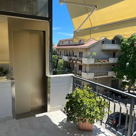 Dimora Mafalda Apartment *